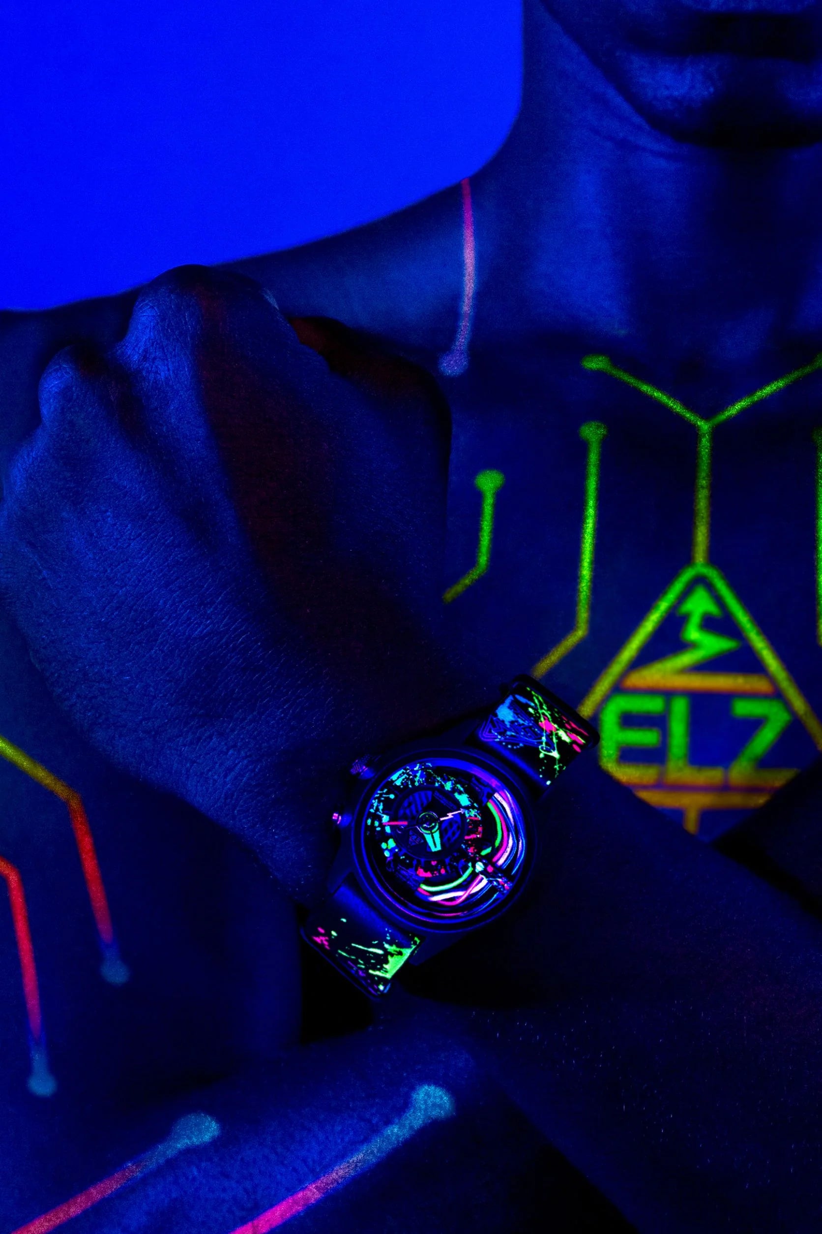 The ELECTRICIANZ Neon Z White Limited Edition - Red Army Watches