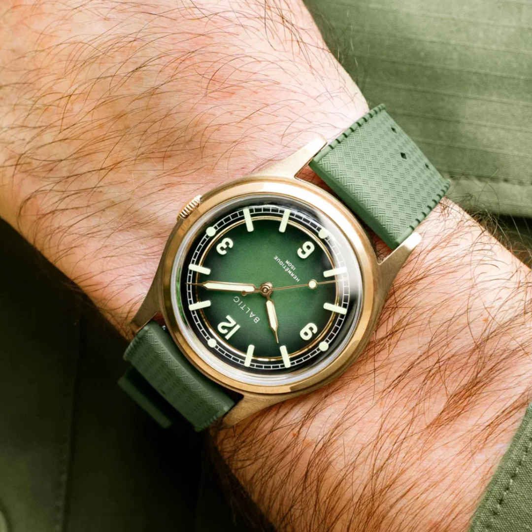 BALTIC HERMÉTIQUE TOURER BRONZE GREEN - Red Army Watches