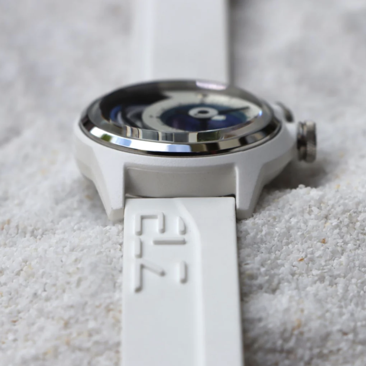 The ELECTRICIANZ Bionic Z 42mm White Rubber - Red Army Watches
