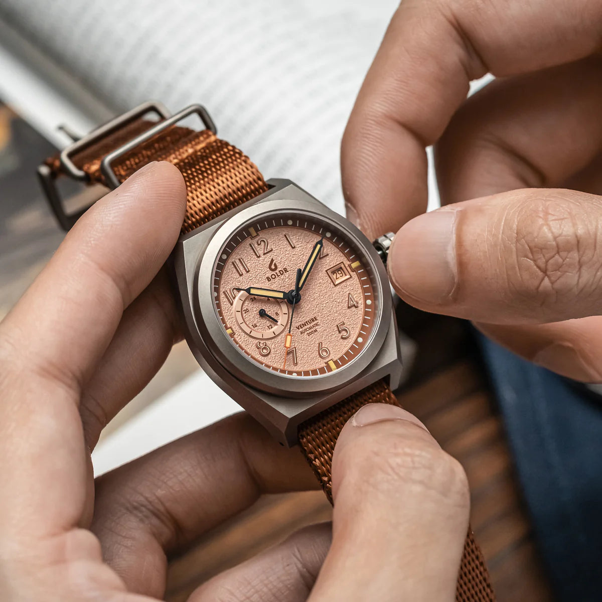 BOLDR Venture Wayfarer Sierra - Red Army Watches
