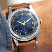 BALTIC HMS 003 BLUE GILT (STITCH NAVY) - Red Army Watches
