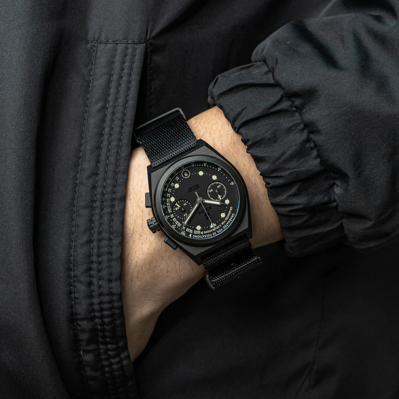 BOLDR Venture Field Medic Stealth - Red Army Watches