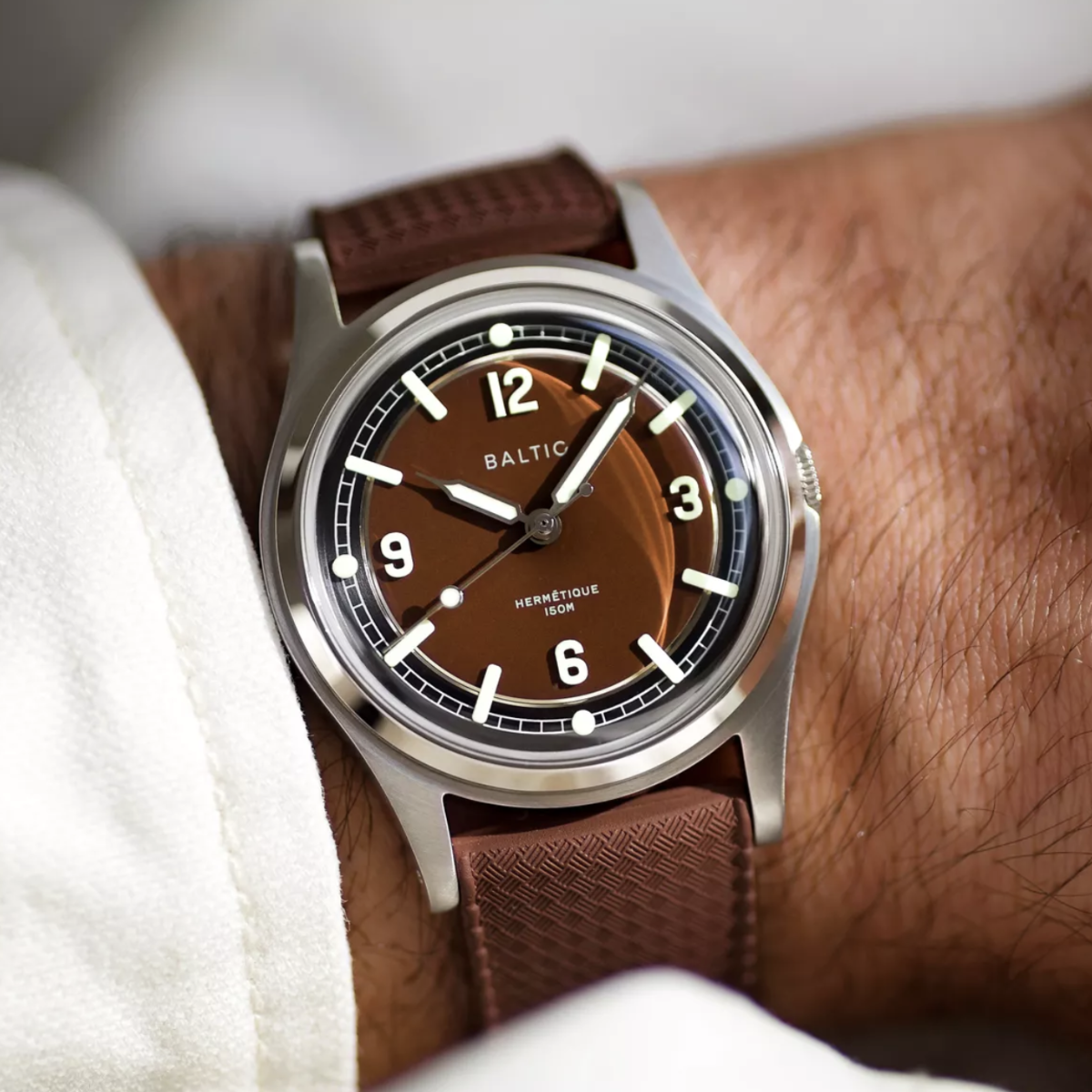 BALTIC HERMÉTIQUE TOURER BROWN - Red Army Watches