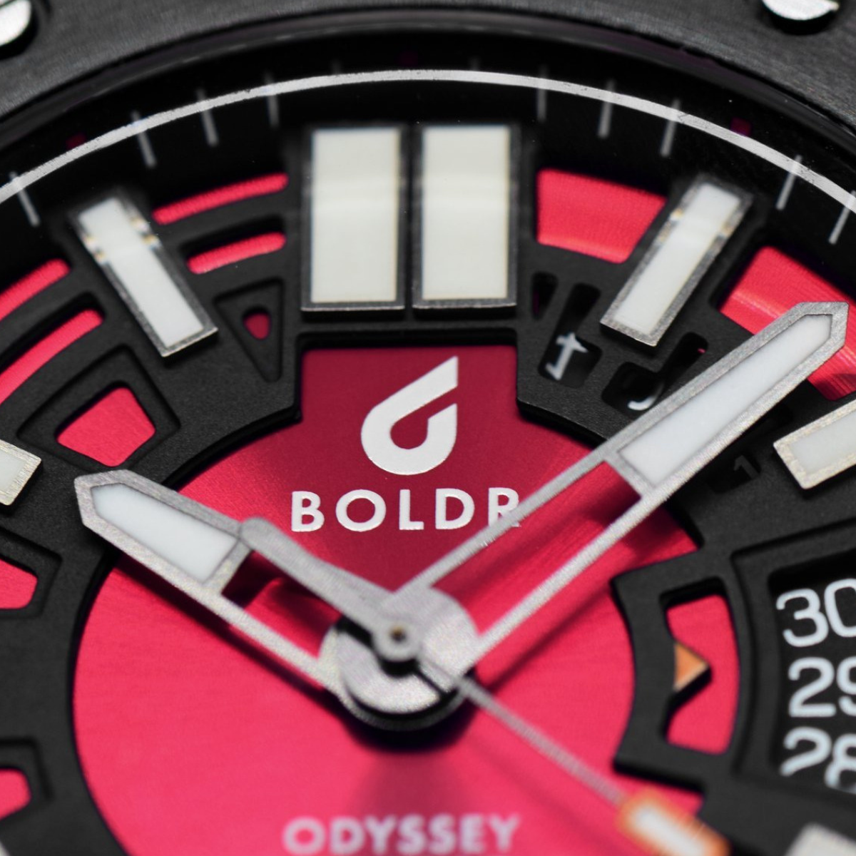 BOLDR Odyssey Carbon Red - Red Army Watches
