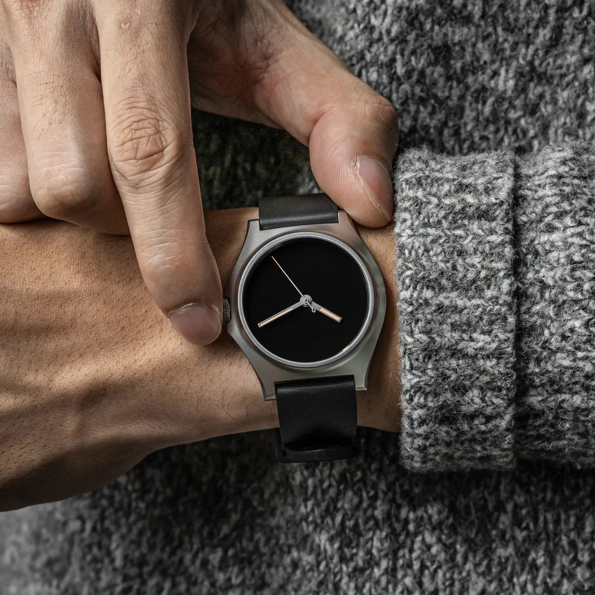 BOLDR Safari Silver Fox - Red Army Watches