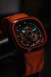 SEVENFRIDAY PS3/03 "CCO" - Red Army Watches