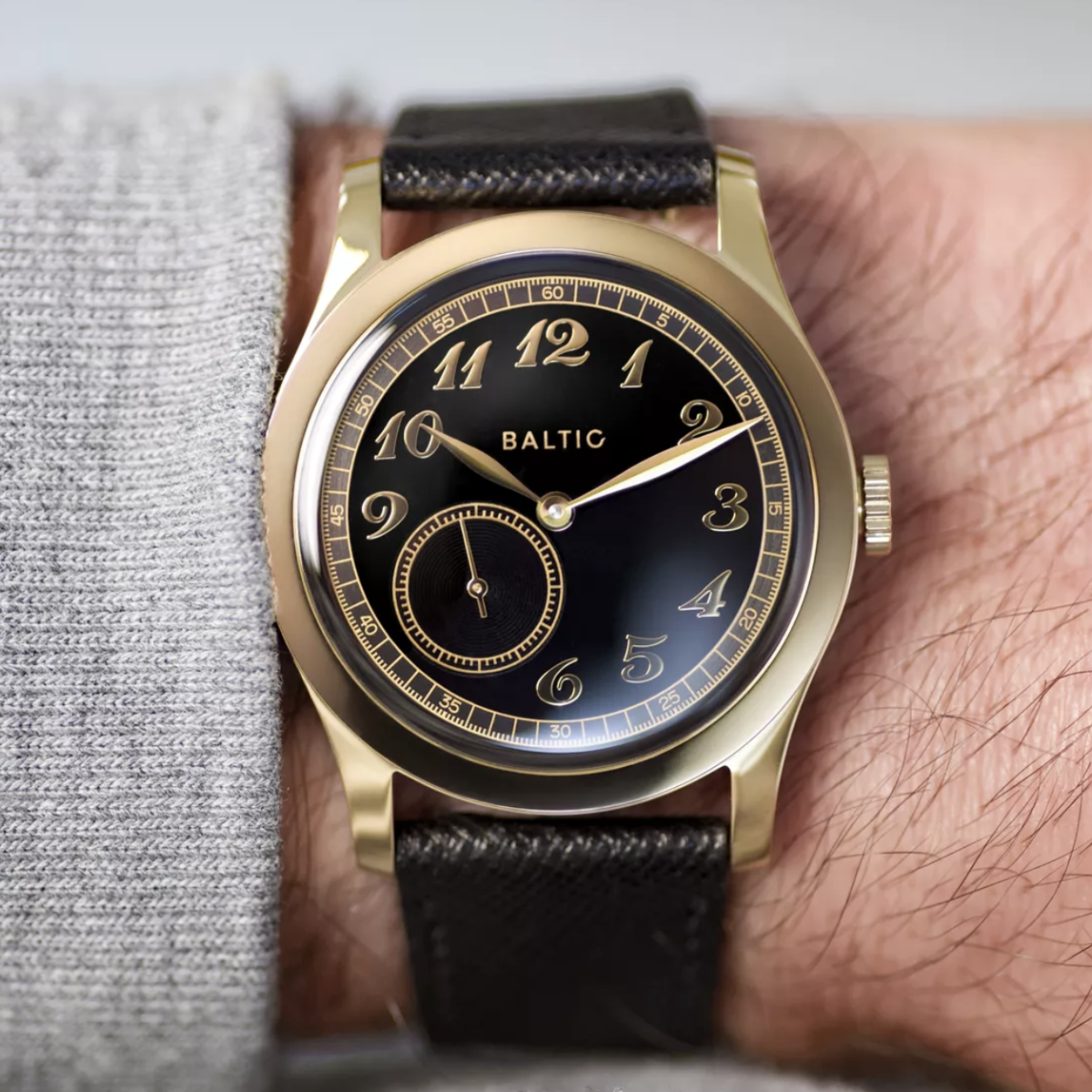 BALTIC MR01 GOLD PVD (SAFFIANO) - Red Army Watches