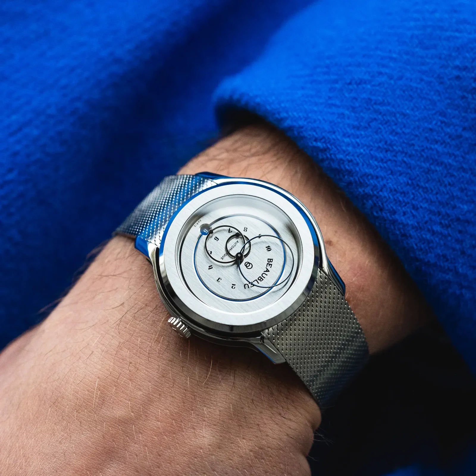 BEAUBLEU Ecce Vesperal Steel - Red Army Watches