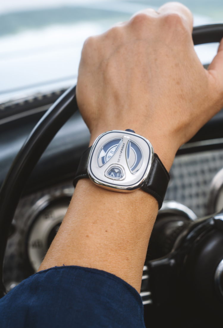 Sevenfriday_5.png