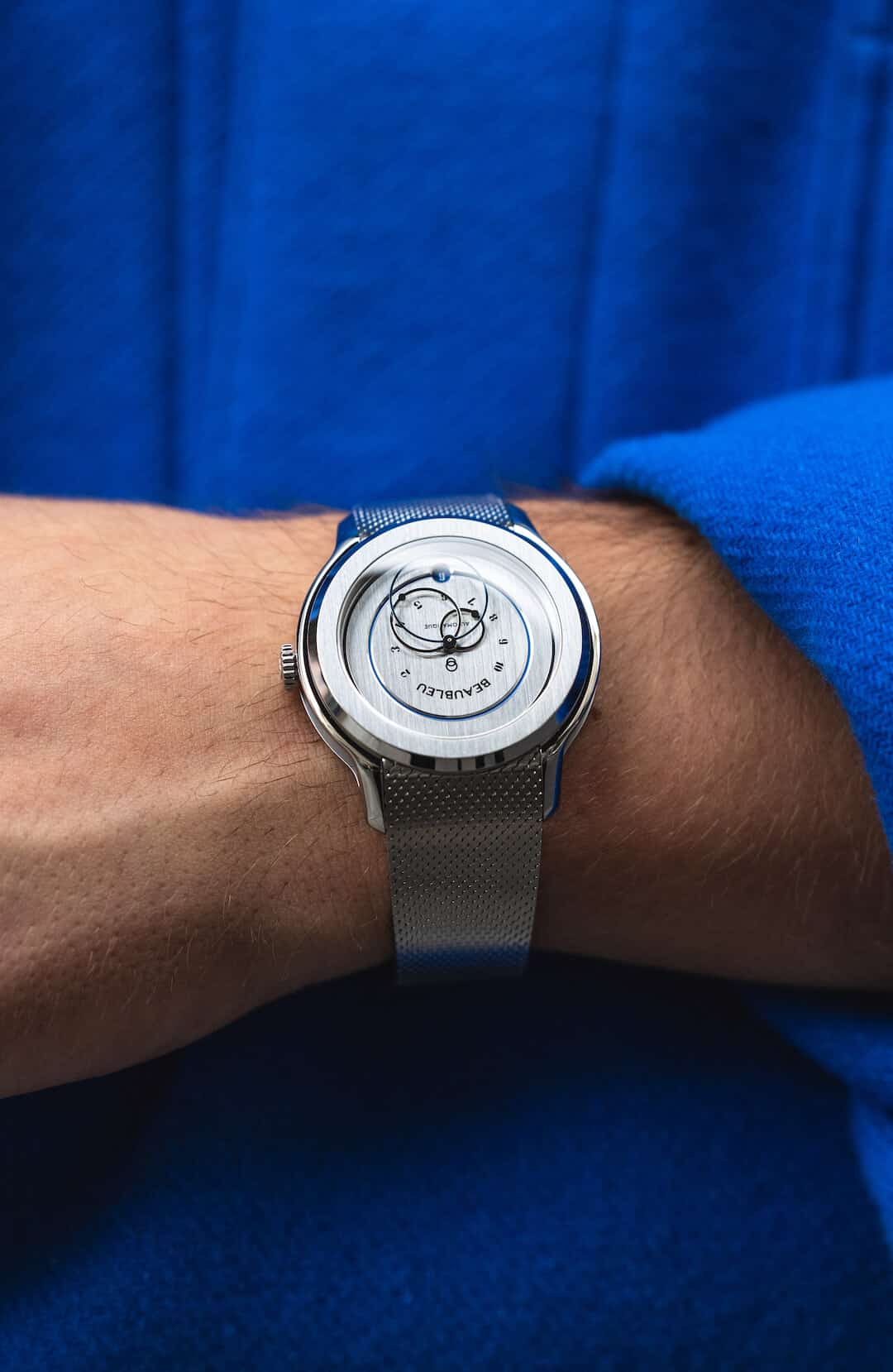 BEAUBLEU Ecce Vesperal Steel - Red Army Watches