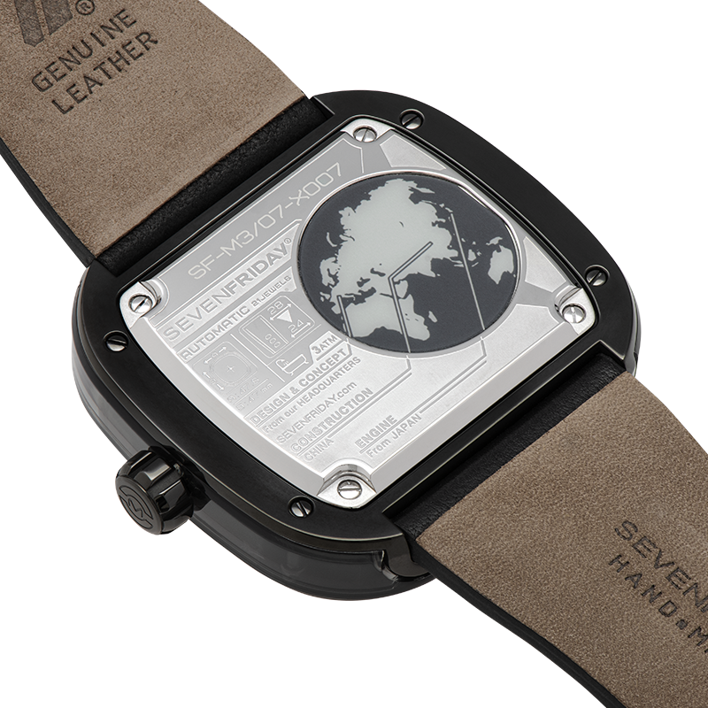 SEVENFRIDAY M3/07 "Spaceship" - Red Army Watches