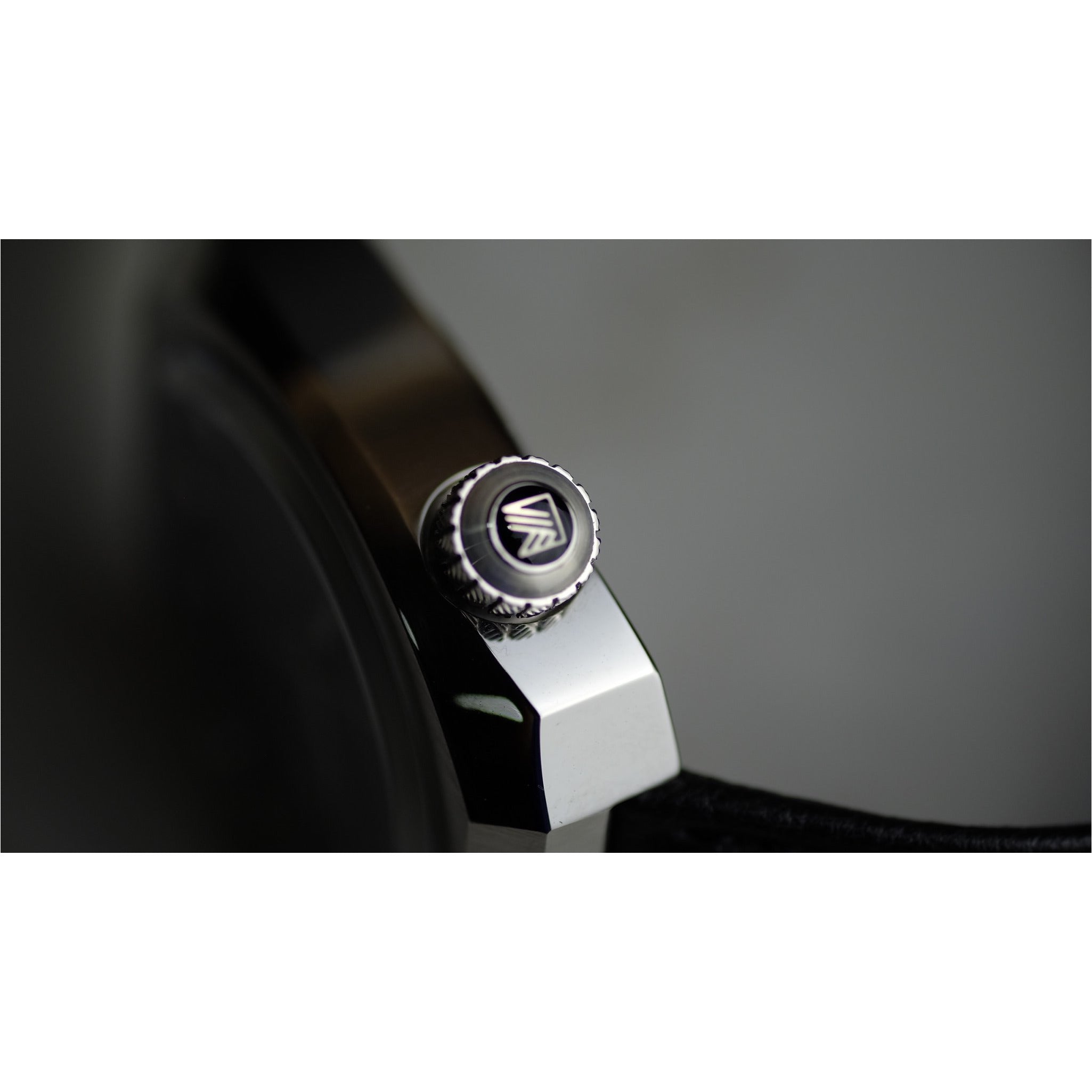 MARCH LA.B AM3 – Electric Forest 38mm - Red Army Watches