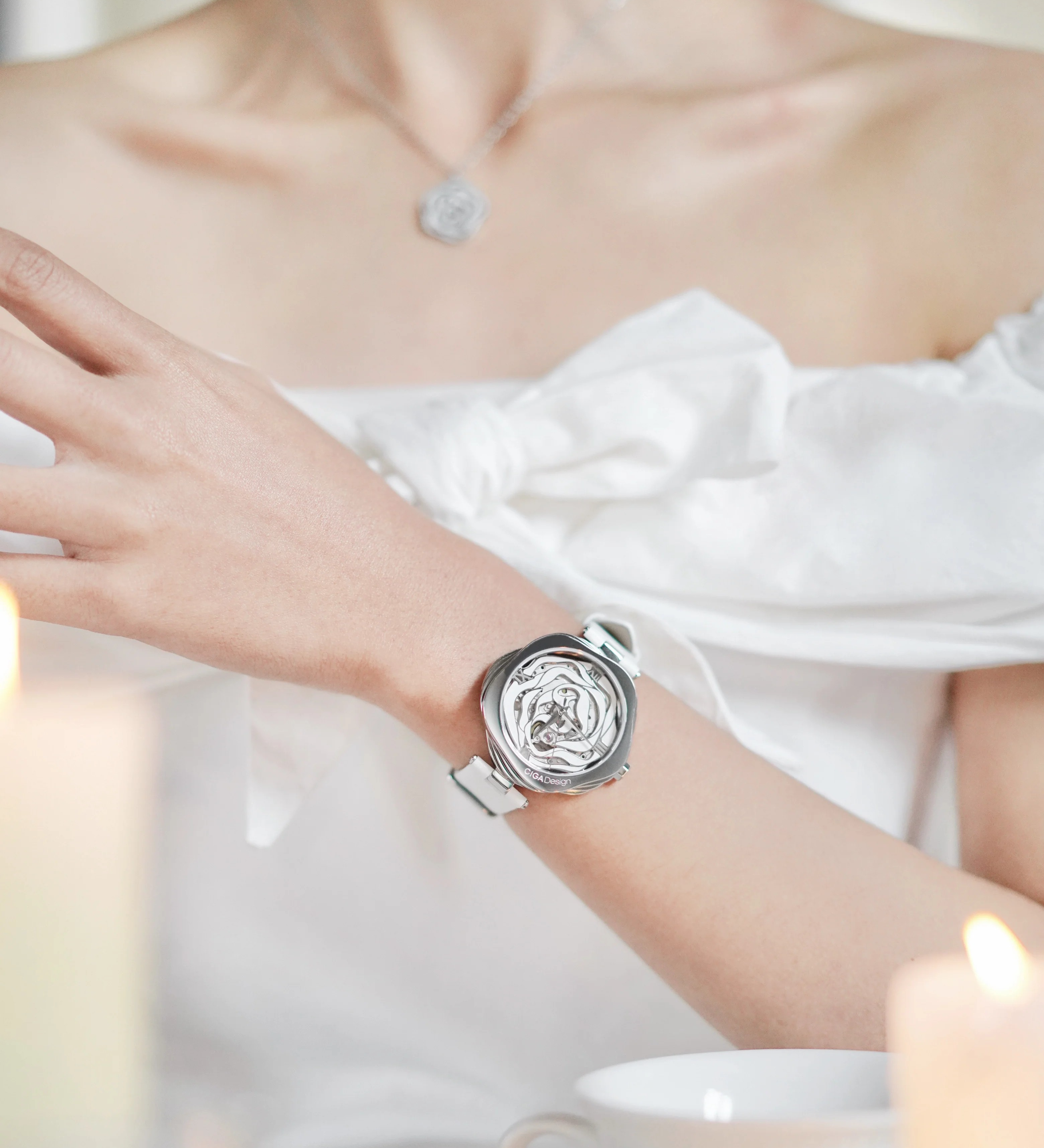 Timeless Tributes: Elegant Timepieces to Celebrate Mom in Style