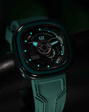 SEVENFRIDAY PS3/05 "CCG" - Red Army Watches 