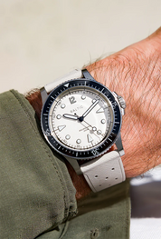 BALTIC AQUASCAPHE MK2 WARM SILVER (CLASSIC WARM SILVER RUBBER) - Red Army Watches 