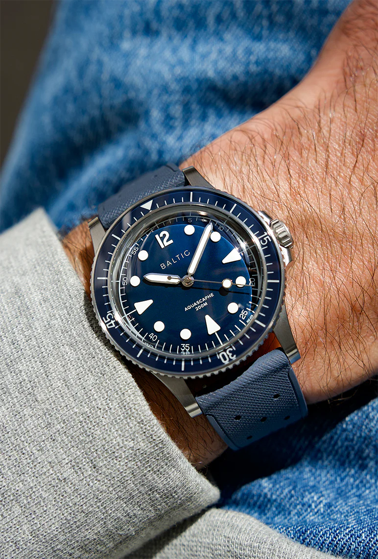 BALTIC AQUASCAPHE MK2 BLUE (CLASSIC BLUE RUBBER) - Red Army Watches 