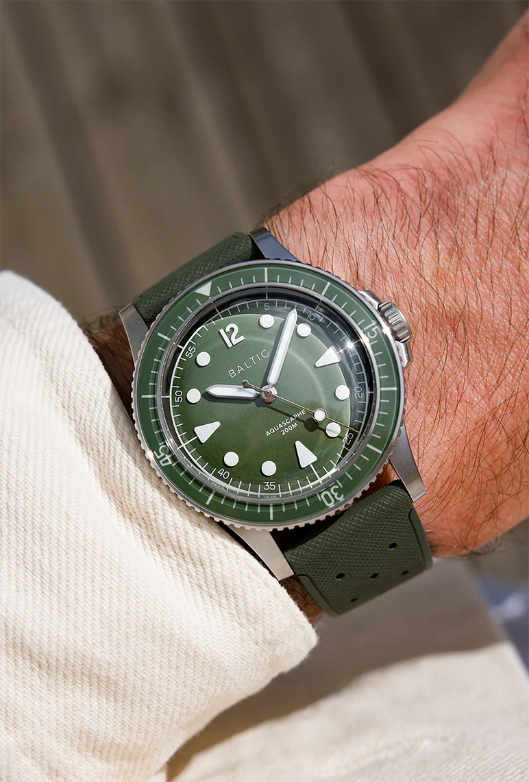 BALTIC AQUASCAPHE MK2 GREEN (CLASSIC GREEN RUBBER) - Red Army Watches 