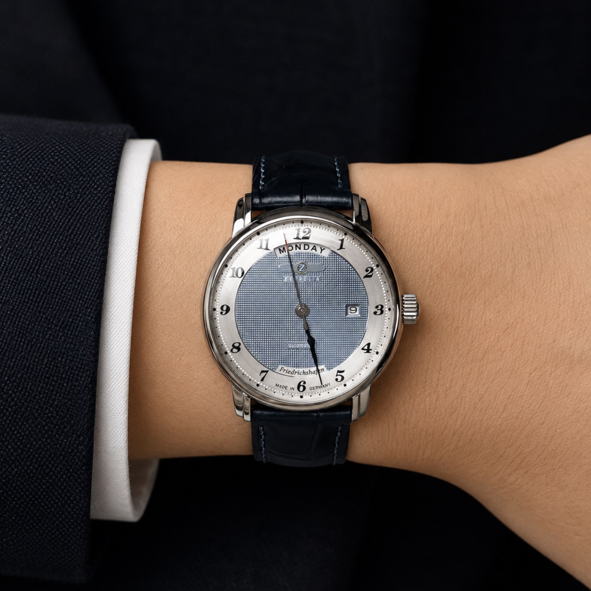 ZEPPELIN FRIEDRICHSHAFEN BLUE DIAL AUTOMATIC 8562-3