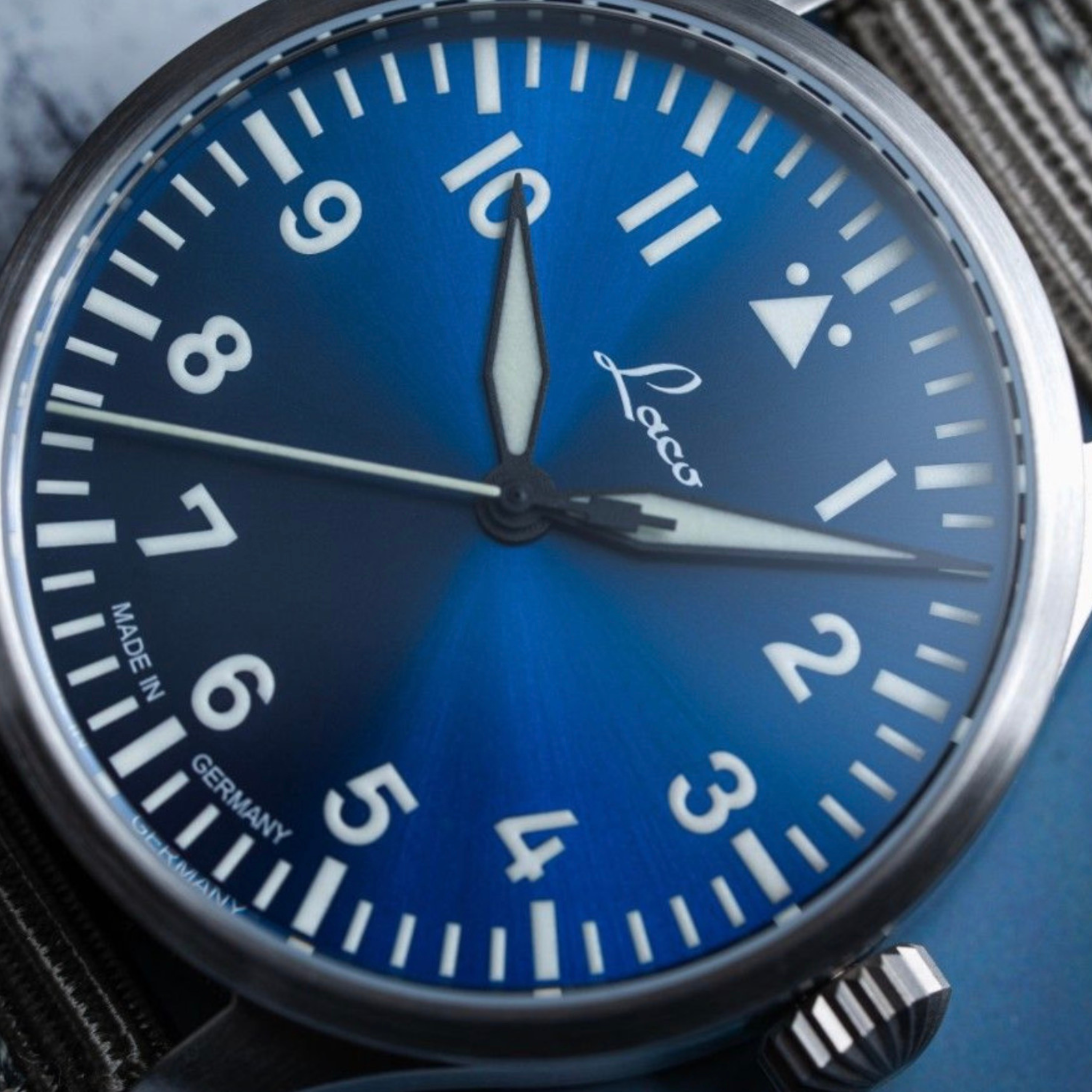 LACO PILOT WATCHES BASIC AUGSBURG BLAUE STUNDE 42 MM AUTOMATIC