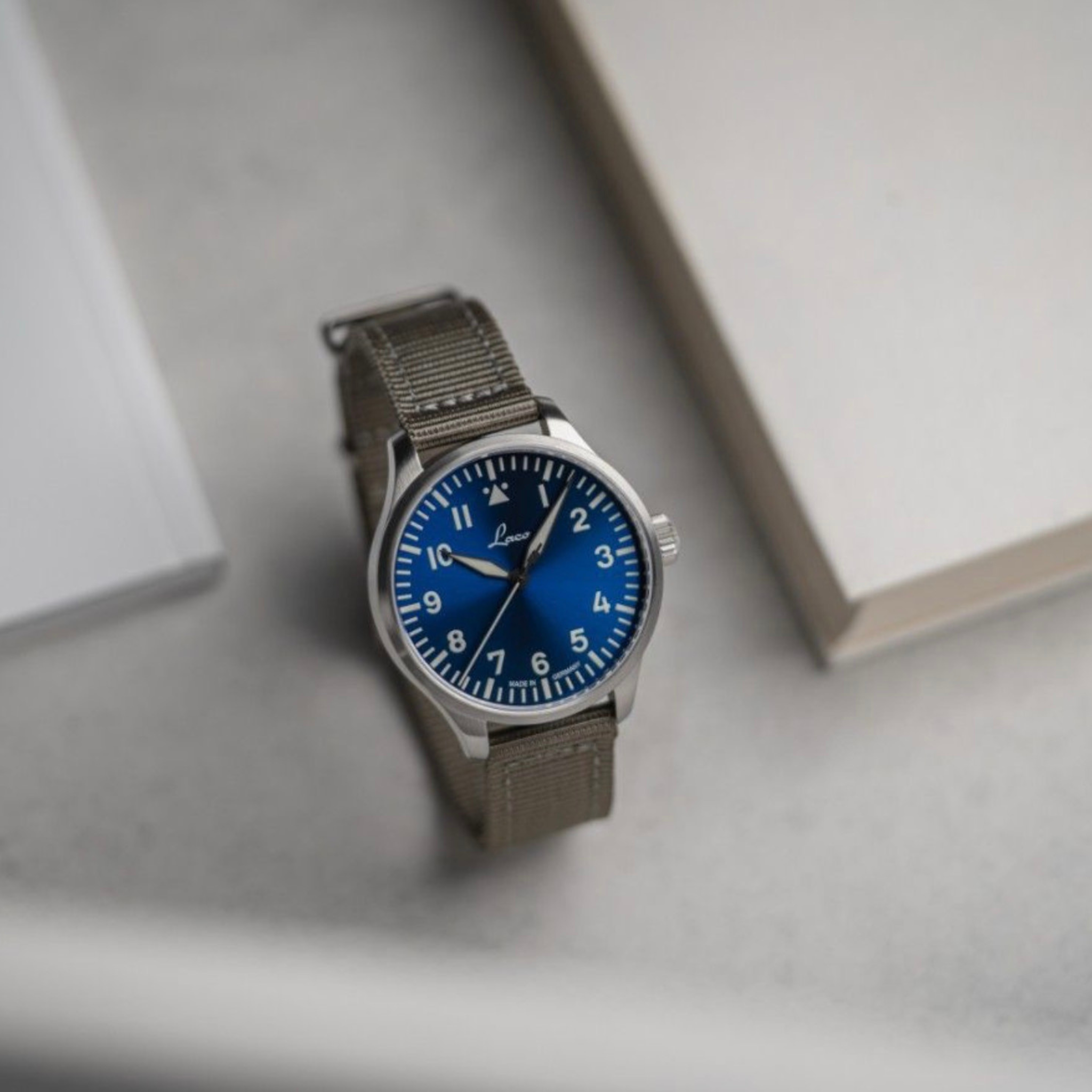 LACO PILOT WATCHES BASIC AUGSBURG BLAUE STUNDE 42 MM AUTOMATIC