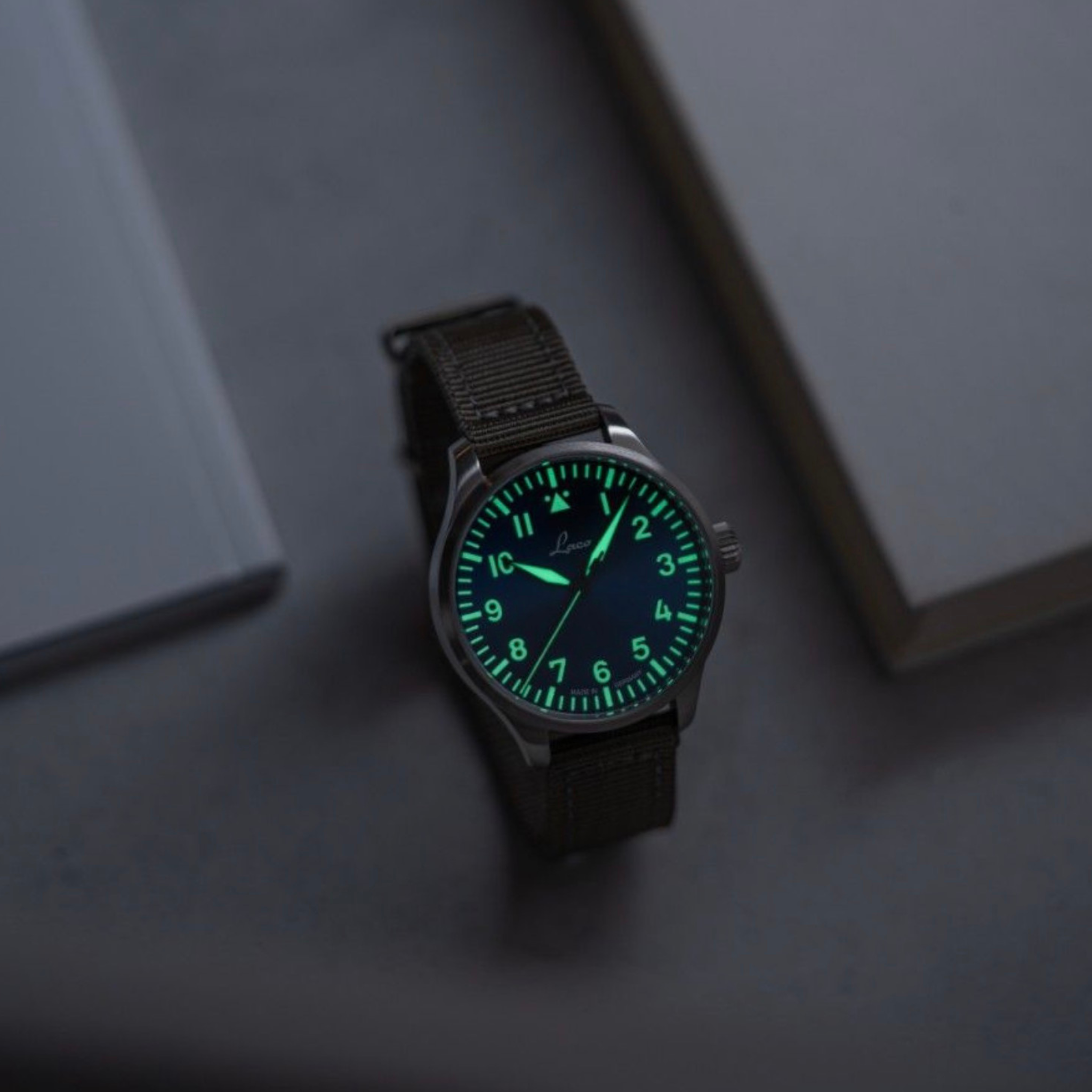 LACO PILOT WATCHES BASIC AUGSBURG BLAUE STUNDE 42 MM AUTOMATIC