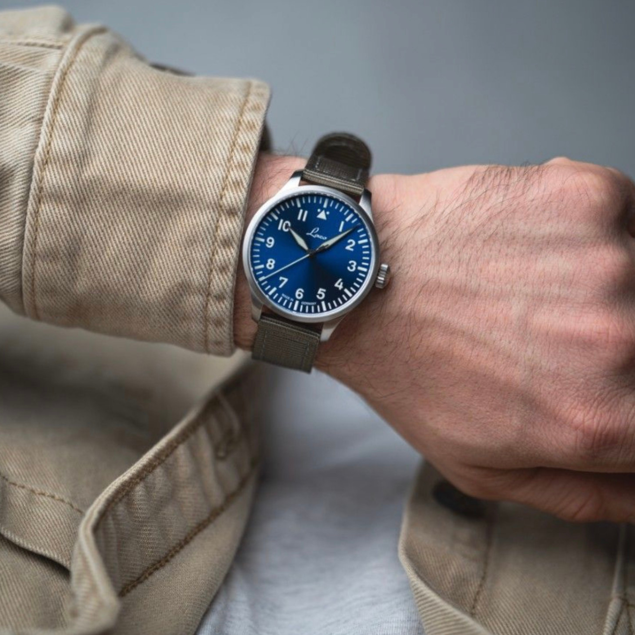 LACO PILOT WATCHES BASIC AUGSBURG BLAUE STUNDE 42 MM AUTOMATIC