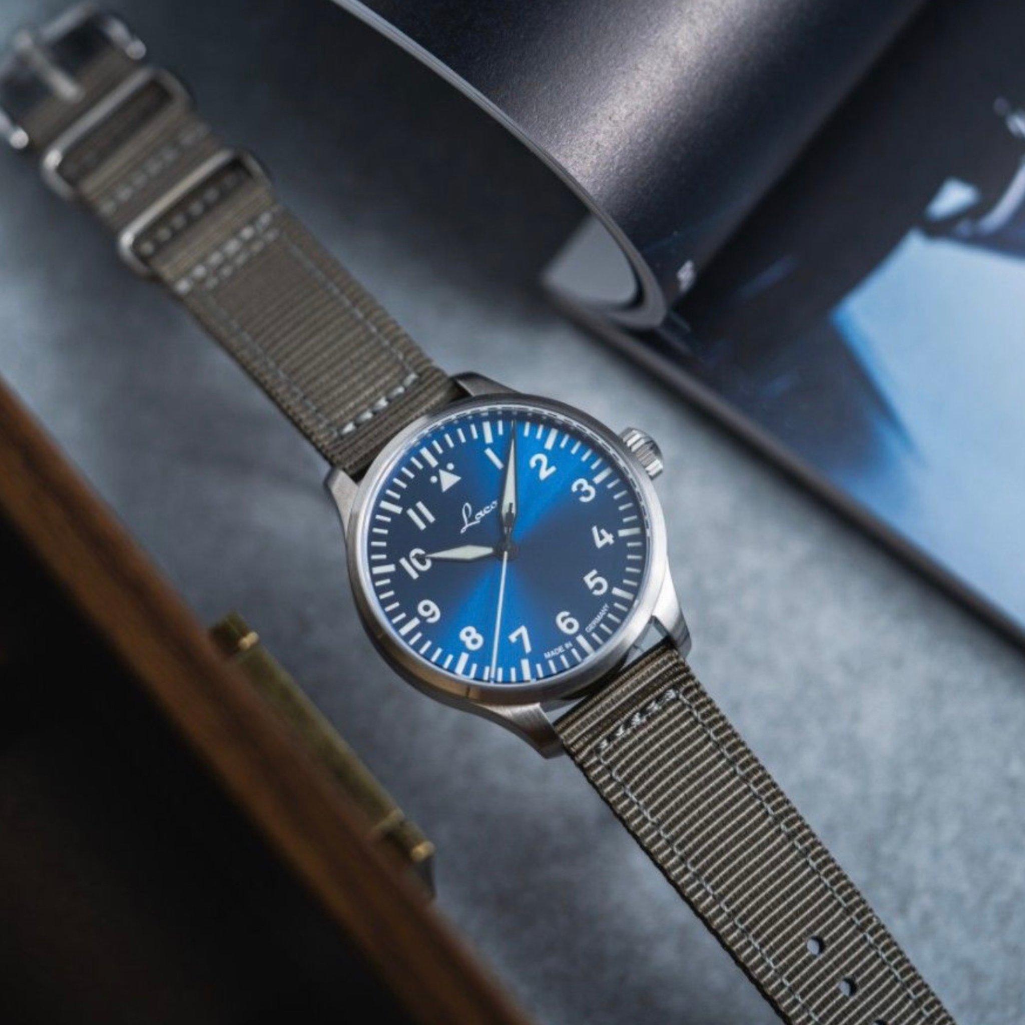 LACO PILOT WATCHES BASIC AUGSBURG BLAUE STUNDE 39 MM AUTOMATIC