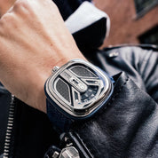 SEVENFRIDAY M1B/01 "URBAN EXPLORER" - Red Army Watches 