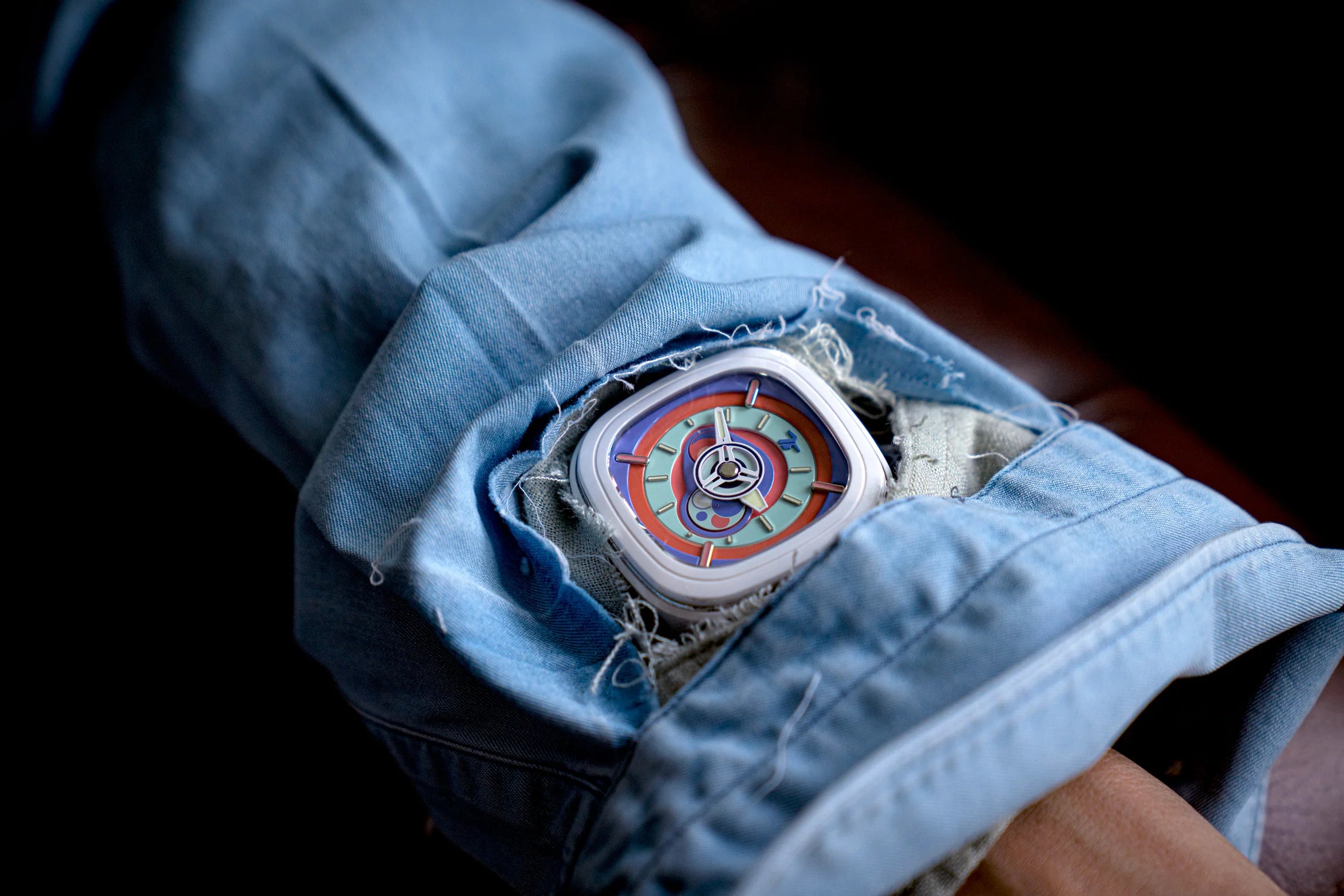 SEVENFRIDAY P1C/06 - "BUBBLEGUM” - Red Army Watches 