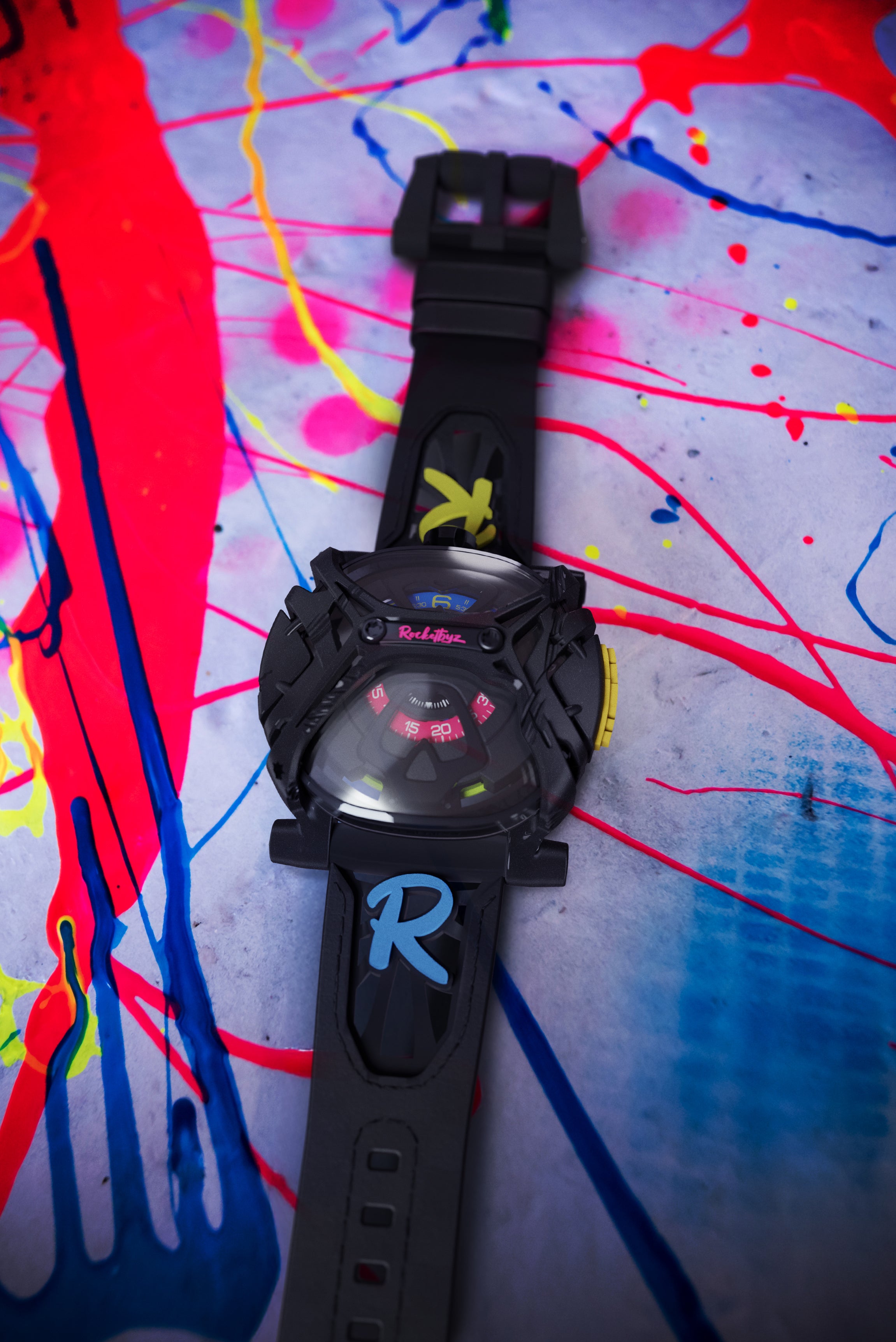 SEVENFRIDAY FDBX/05 - Red Army Watches 