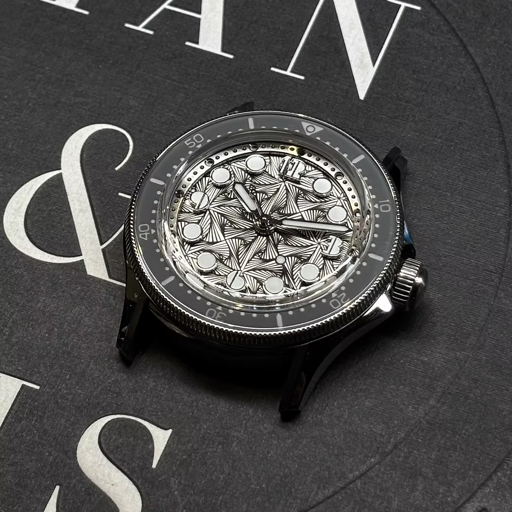 HORIZON AnoNemo - A Canvas for Individuality