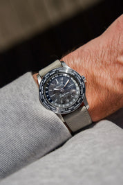 BALTIC HEURES DU MONDE WORLDTIMER - LABRADORITE - Red Army Watches 