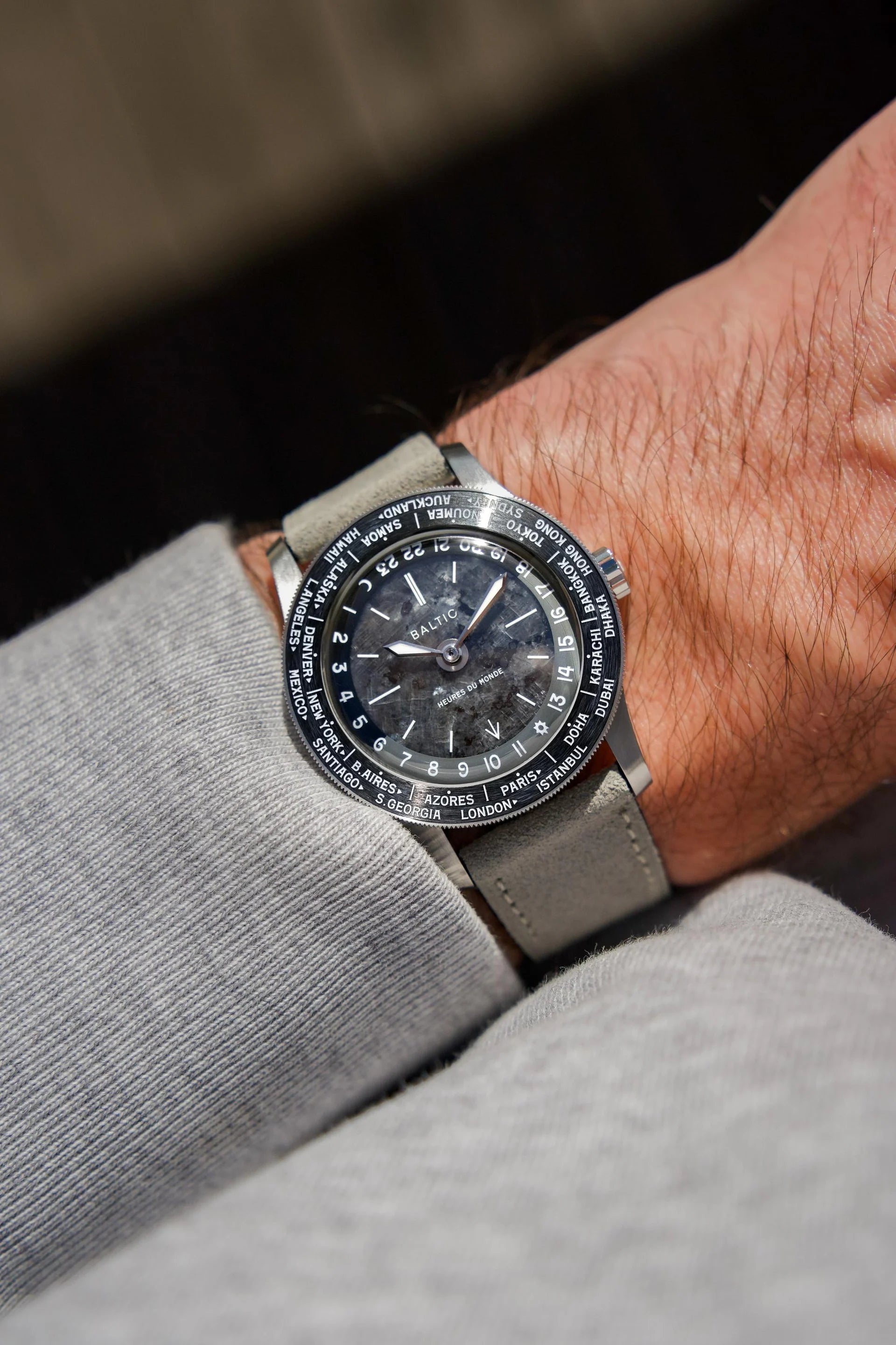 BALTIC HEURES DU MONDE WORLDTIMER - LABRADORITE - Red Army Watches 