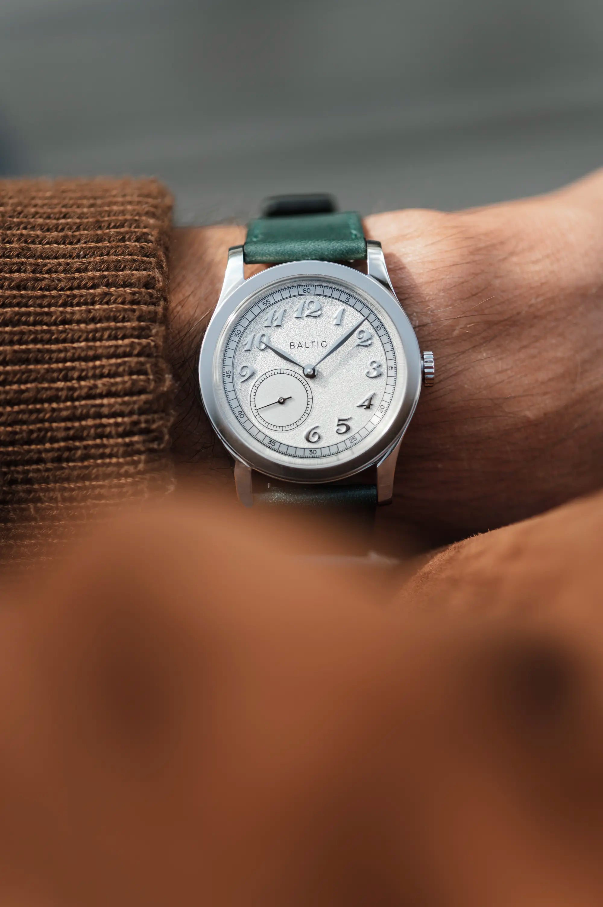 BALTIC MR CLASSIC SILVER (STITCHED NAVY BLUE) - Red Army Watches 