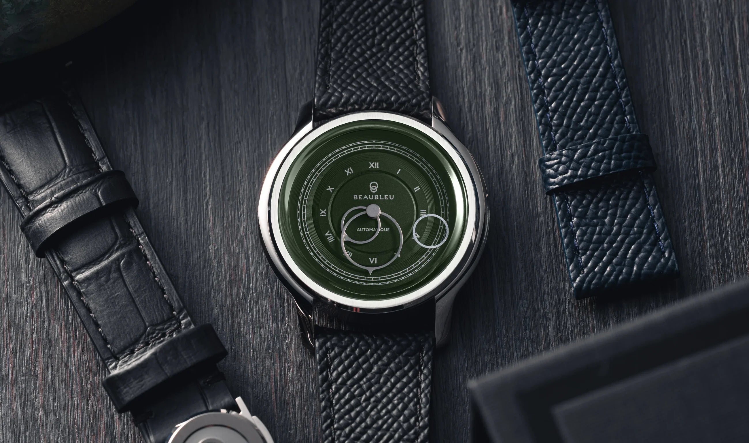 BEAUBLEU La Pièce n°1 - Olive Green - Red Army Watches 