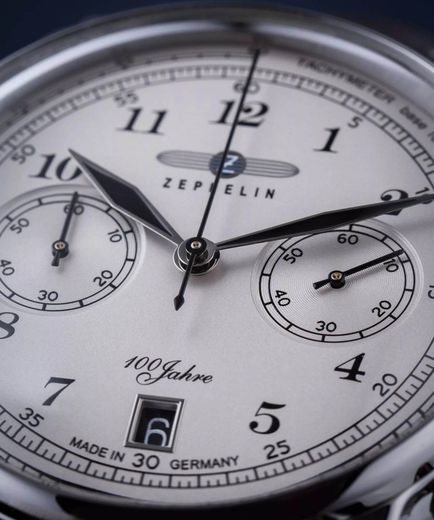 zeppelin-100-jahre-chronograph-7674-6.webp