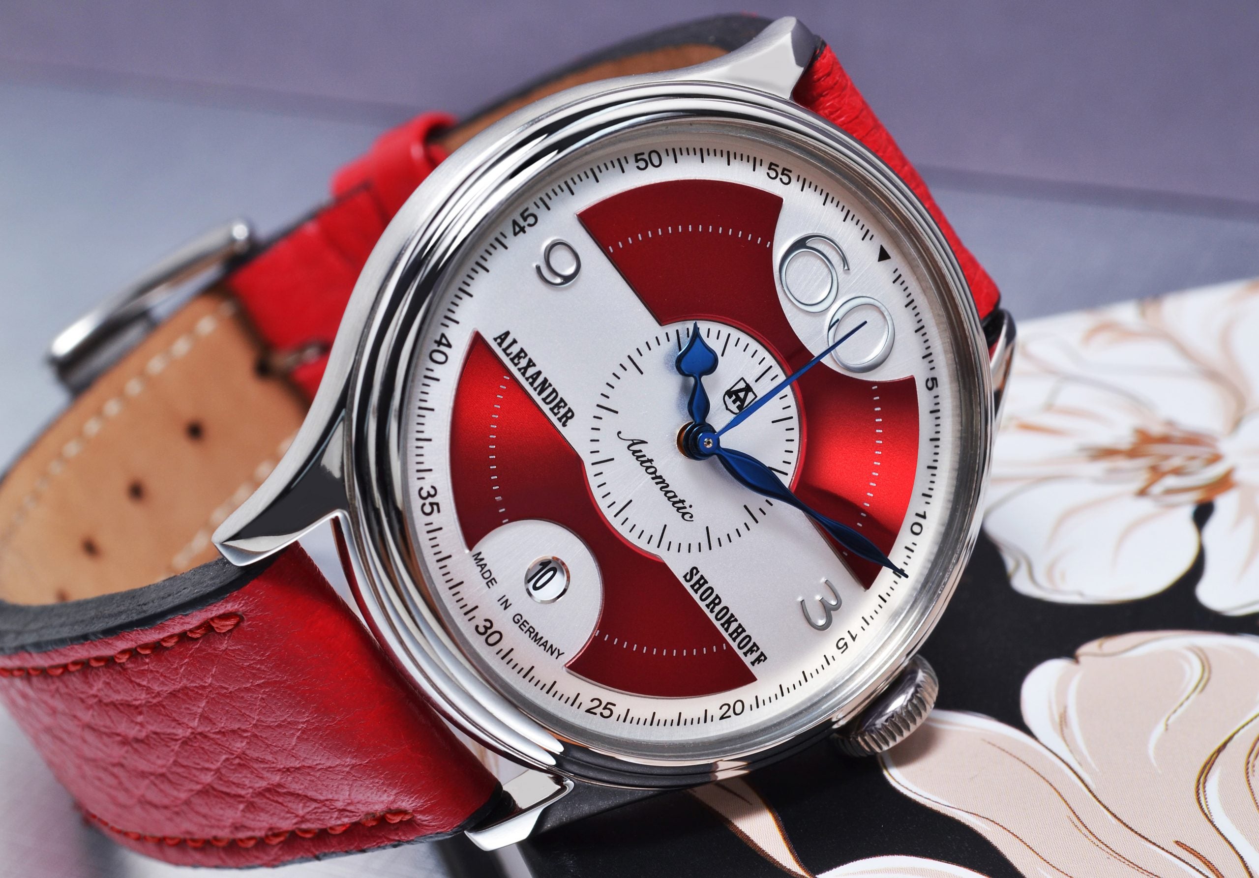ALEXANDER SHOROKHOFF Vintage 7 Silver color with red applications - Red Army Watches 
