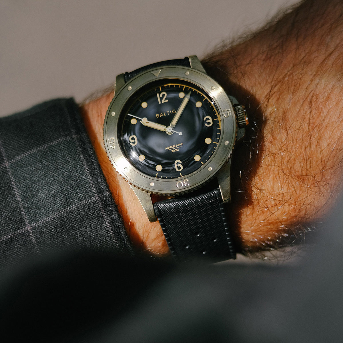 BALTIC AQUASCAPHE BRONZE BLACK - Red Army Watches