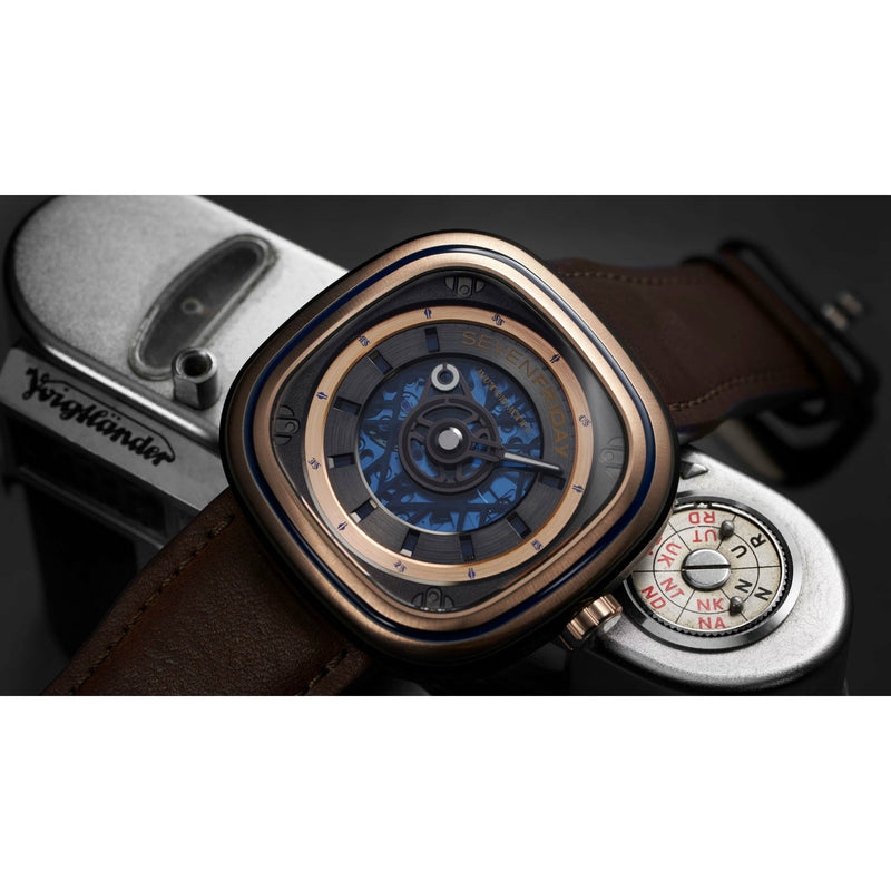 SEVENFRIDAY T2/04 "T-Art" - Red Army Watches 