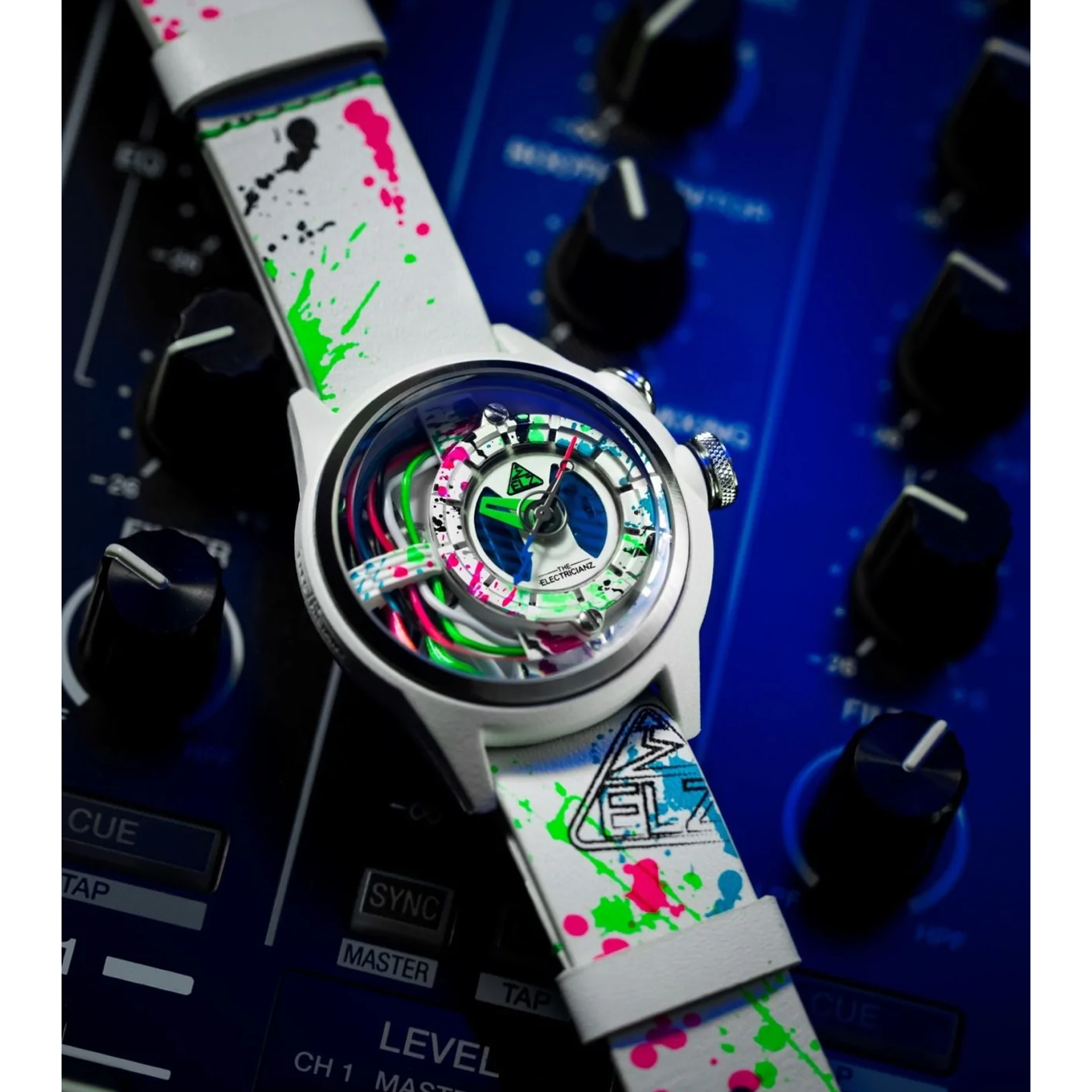 The ELECTRICIANZ Neon Z White Limited Edition - Red Army Watches 